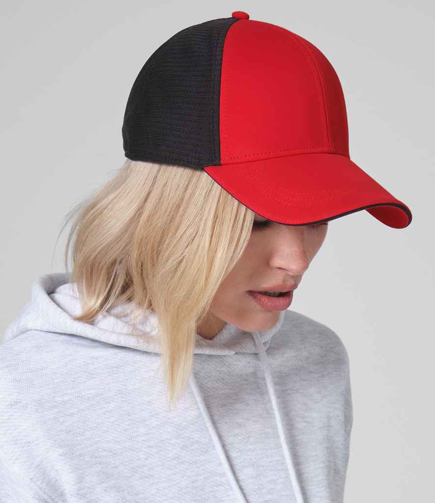 Beechfield Club Cap | Red/Black