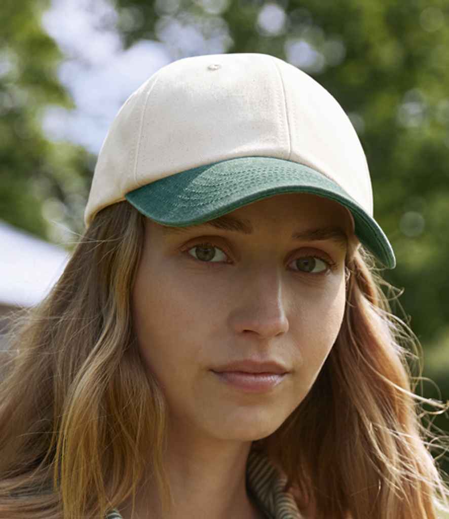 Beechfield Contrast Peak Low Profile Vintage Cap | Natural/Vintage Bottle Green